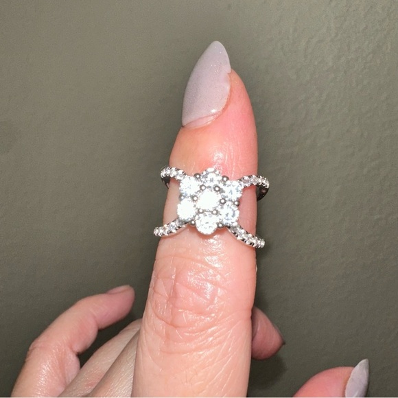 Flower Diamond and Silver Floral Ring, lab diamonds with an open sty… - Picture 6 of 8